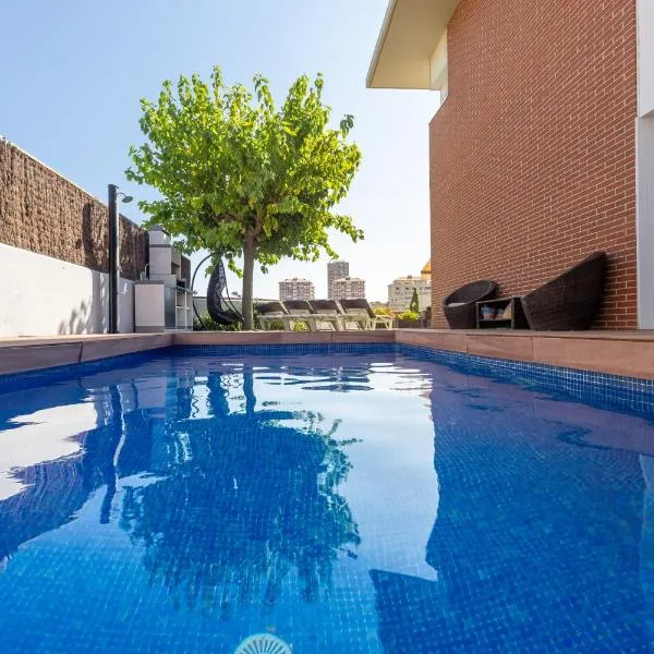 Villa Beach Barcelona, hotel in Montgat