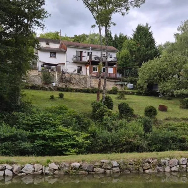 apartment, gite by the canal l Est,river Coney vosges france, hotel v destinaci Fontenoy-le-Château