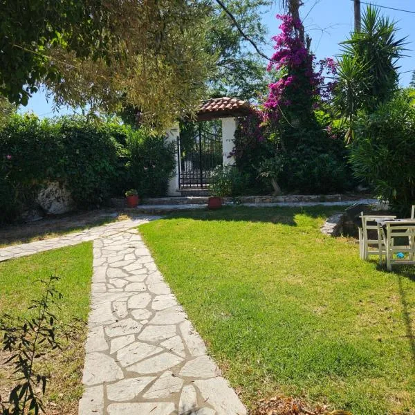 Paralies Resort, hotel in Skiathos Town