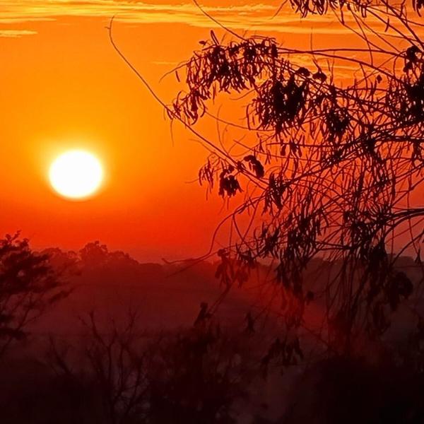 Casa por do sol