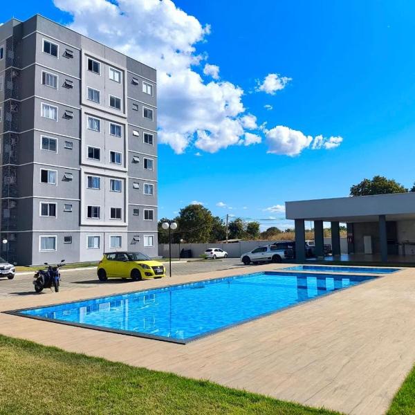 Apartamento de 02 quartos com vista para o lago