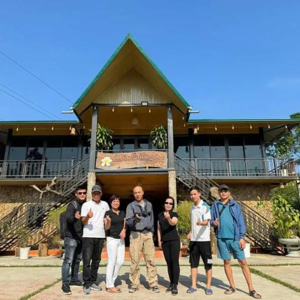 Hải Long Homestay, hotel v destinaci Làng Chan Han