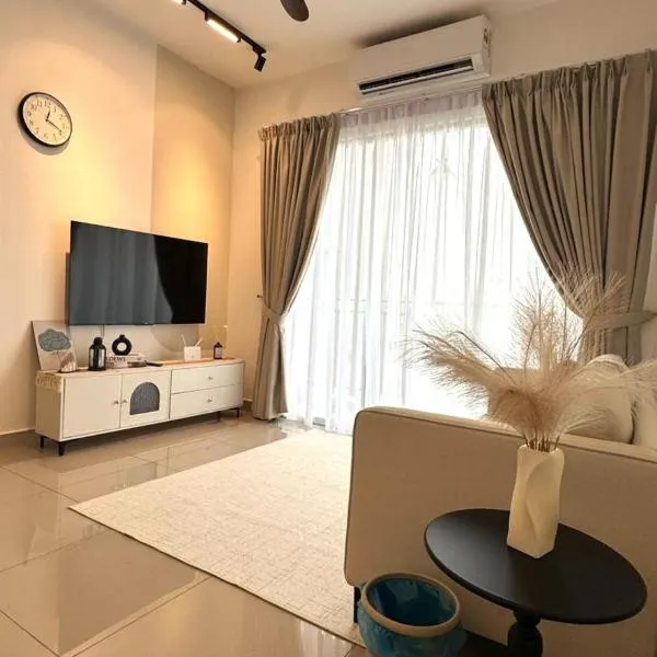 Modern Seremban Bayu Temiang 3BR Apartment-New, hotel in Seremban