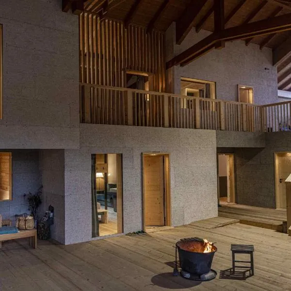 Maso Torbiera- Rural and Mountain lodging, hotel in Fiavè