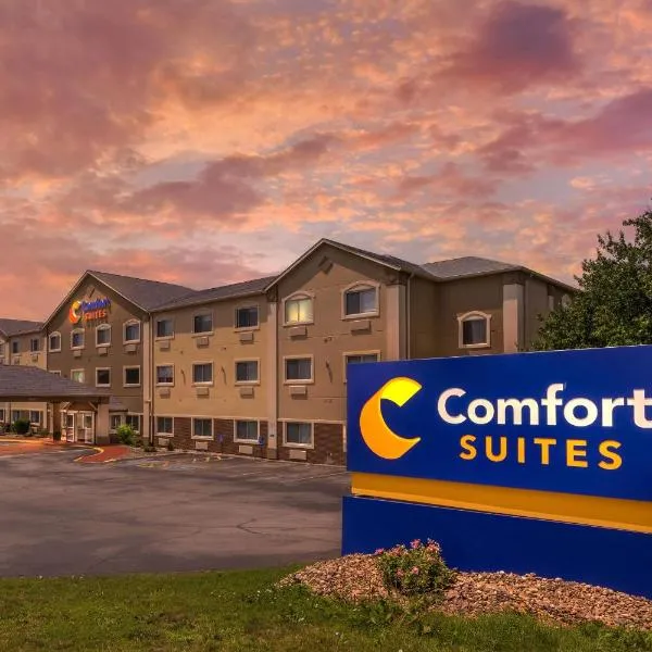 Comfort Suites Omaha Northwest, hotel u gradu 'Maplewood Estates'