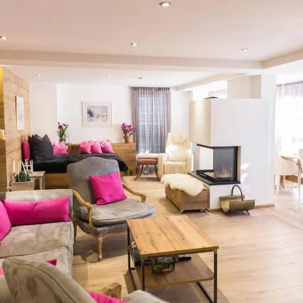 Trendguide Suites by Alpine Host Helpers, hotel in Kirchberg in Tirol