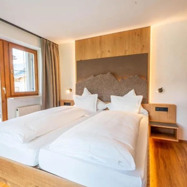 Hotel Edelweiss, hotel in Maria Alm am Steinernen Meer