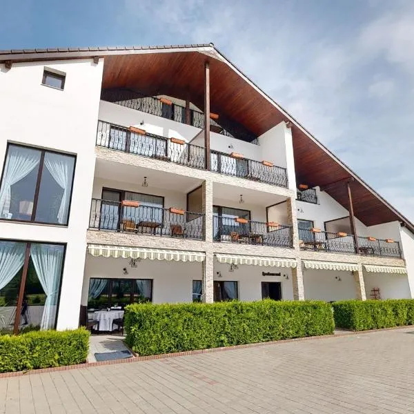 Popasul Montan - Piscina, Tenis & Vedere Munte, hotel in Avrig