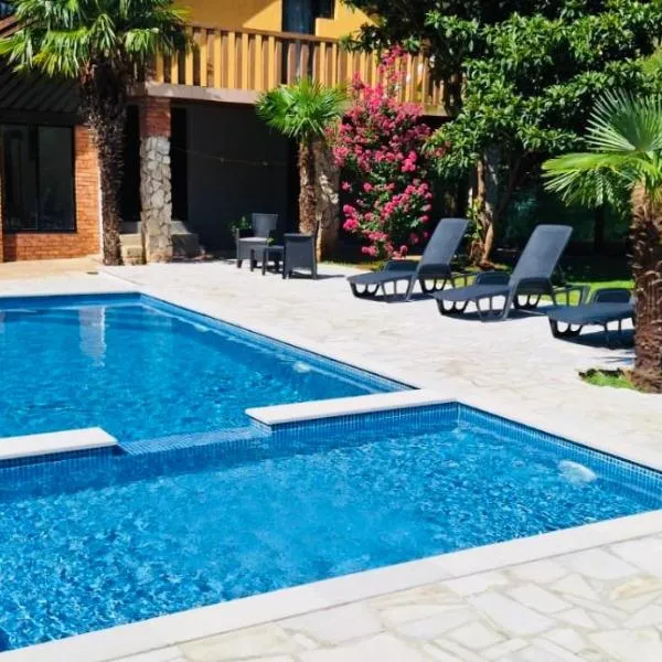 Villa Amore, hotel a Buna