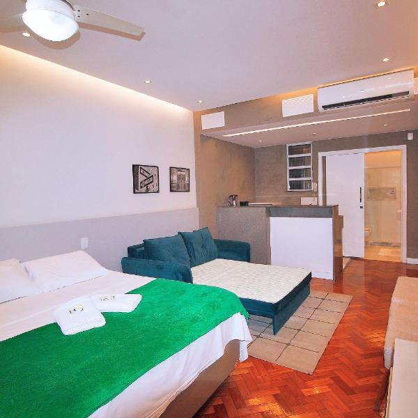Studio totalmente renovado ao lado da praia - Foto 2