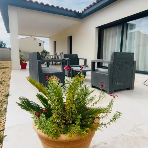 Superbe villa climatisée, hotel a Connaux