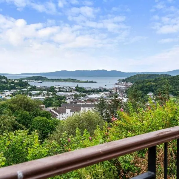 Spacious 4BD Home with Stunning Oban Views, hotel a Oban