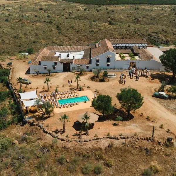 Edennia I El Cielo en La Tierra, hotel in Mora