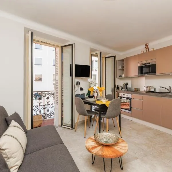 Duplex Charmant et Central Cannes Forville, hotel en Cannes
