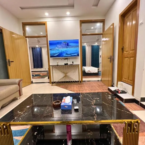 BED & BREAKFAST - cottage F10, hotel in Islamabad