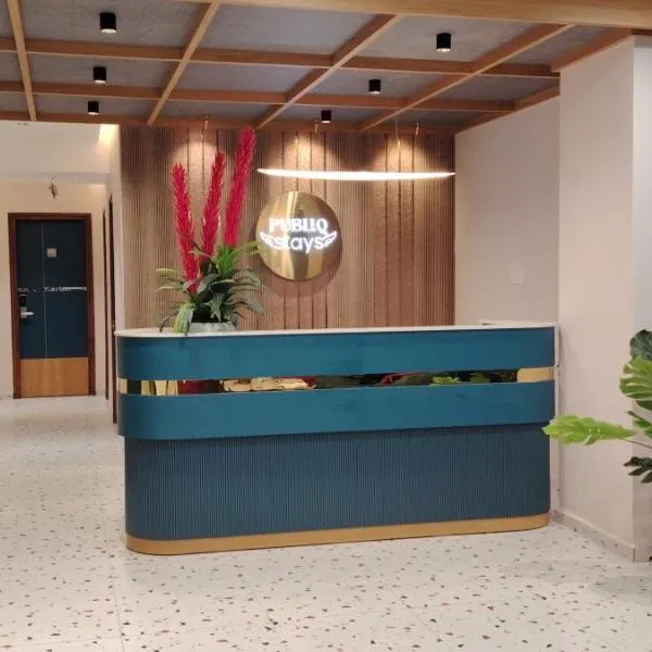 PubliQ Luxury Stays KPHB, hotel v destinaci Hajdarábád