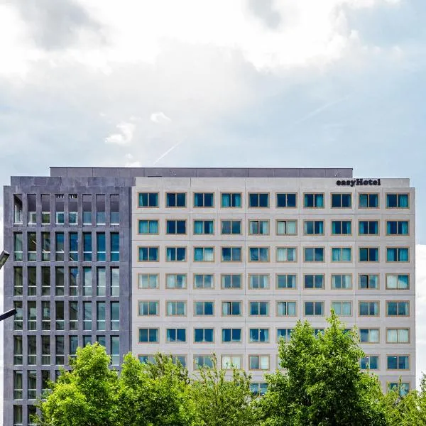 easyHotel Paris Nord Aubervilliers, hôtel à Aubervilliers