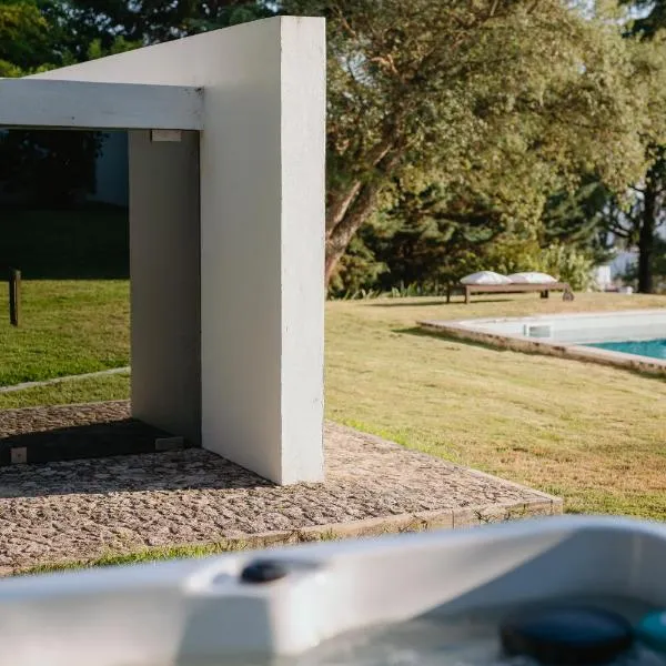Casa Malcata by Portus Alacer - Quinta Fonte Fria, khách sạn ở Carreiras