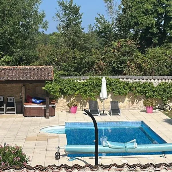 Poppy's Paradise, hotel v destinaci Bréville