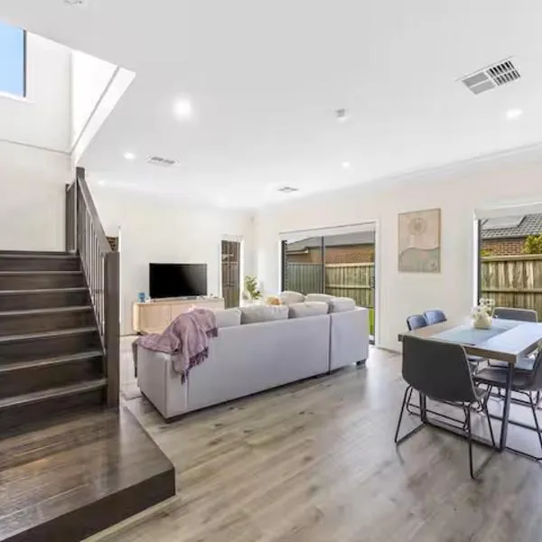 New Family Beach Home Near Geelong, St Leonards, hotel v destinaci Saint Leonards