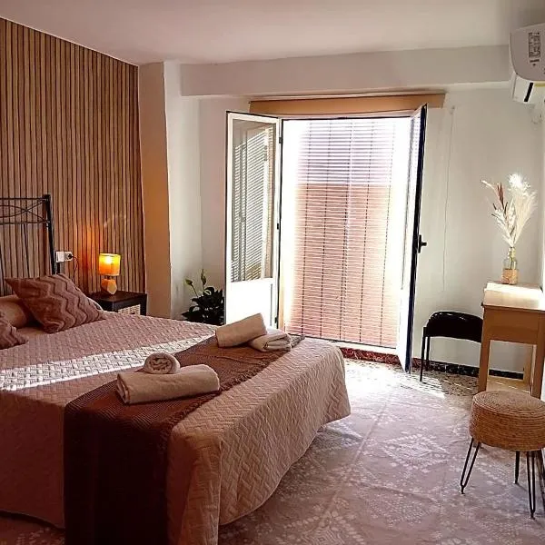 Casa La Abuela 1982, hotel in La Iruela