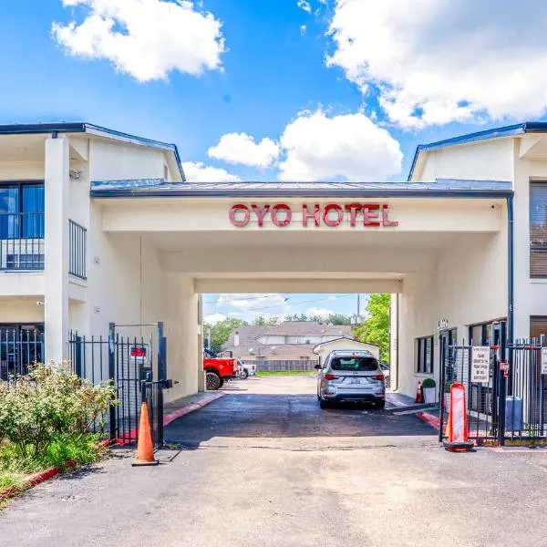 OYO Hotel Houston N Fm-1960 Champions TX, hotel in Houston