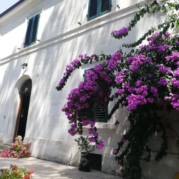 La Bouganville, hotel in Macerata