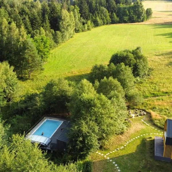 Równonoc w Bieszczadach, hotell sihtkohas Równia