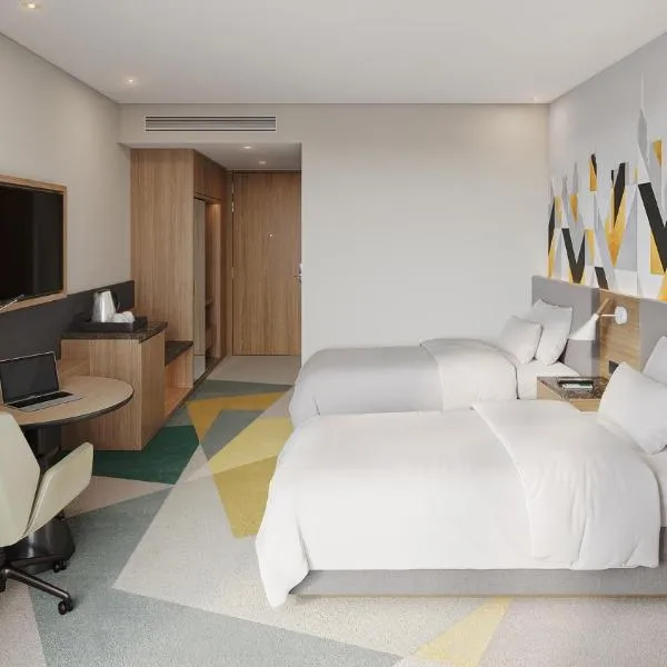 Holiday Inn & Suites Vientiane by IHG, hotel v destinaci Vientiane