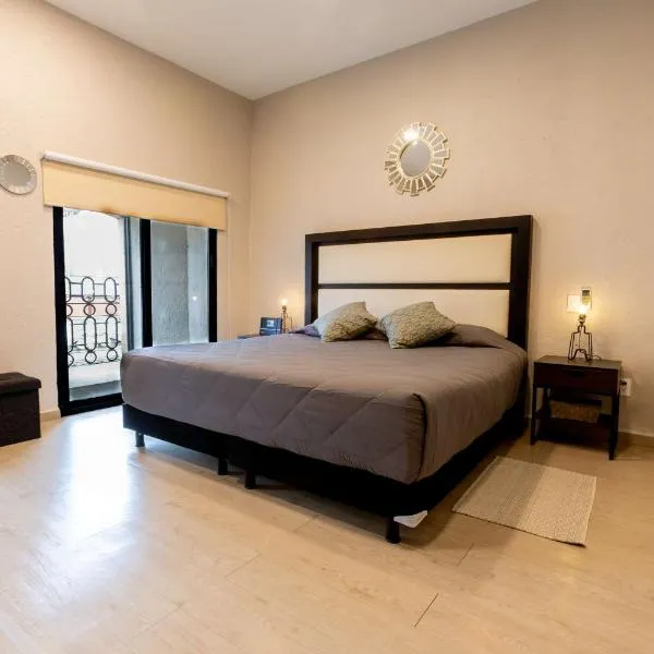 304 Balcony apt Walk to Zocalo AC Rooftop, hotel v destinaci Mexico City