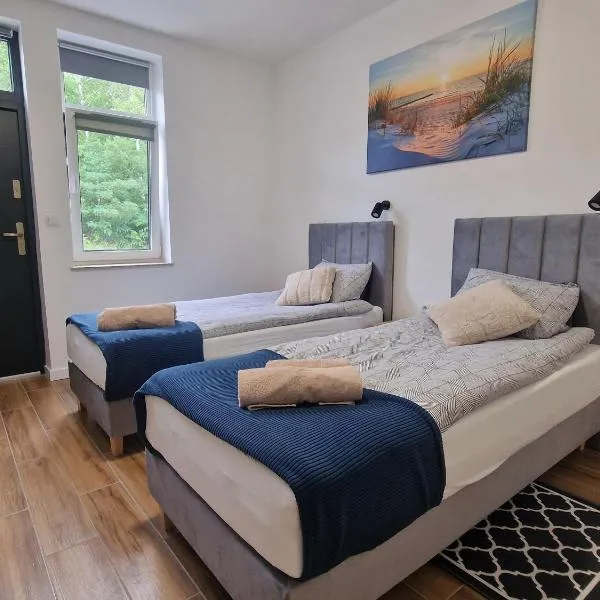 Słoneczne pokoje nad jeziorem Nyskim, hotel em Skorochow