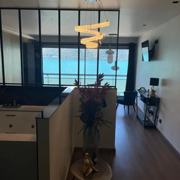 Cocon Chic Aix les bains, hotel em Tresserves