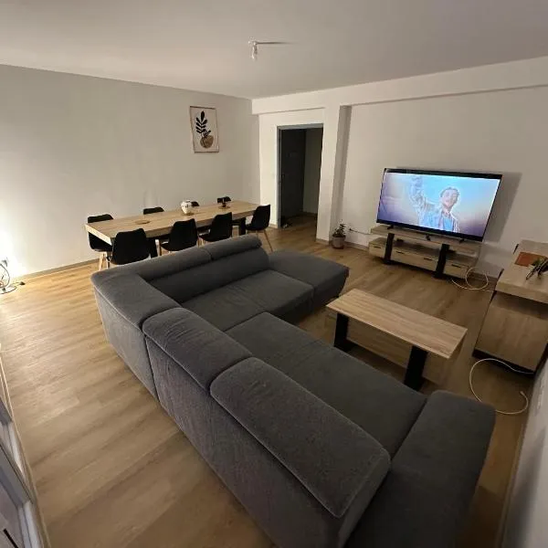 Appartement climatisé, hotel din Château-Arnoux