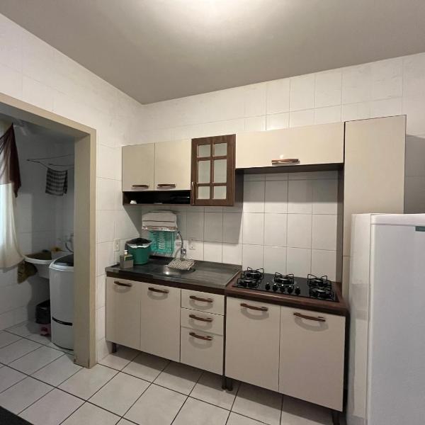Apartamento Mobiliado com internet e ar condicionado no centro - Foto 3