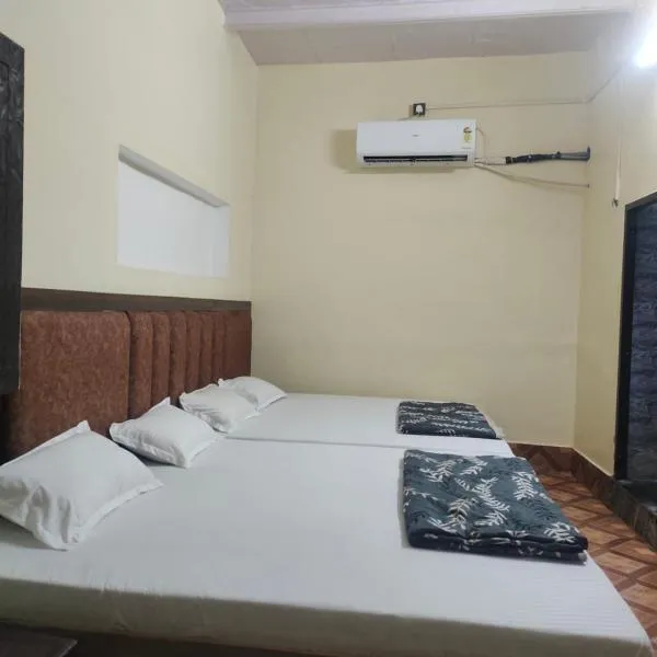 Shree Laddu gopal Home stay, hotel in Mathura