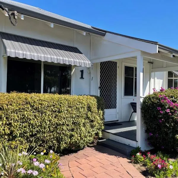 Busselton Jetty Chalets, hotel in Busselton