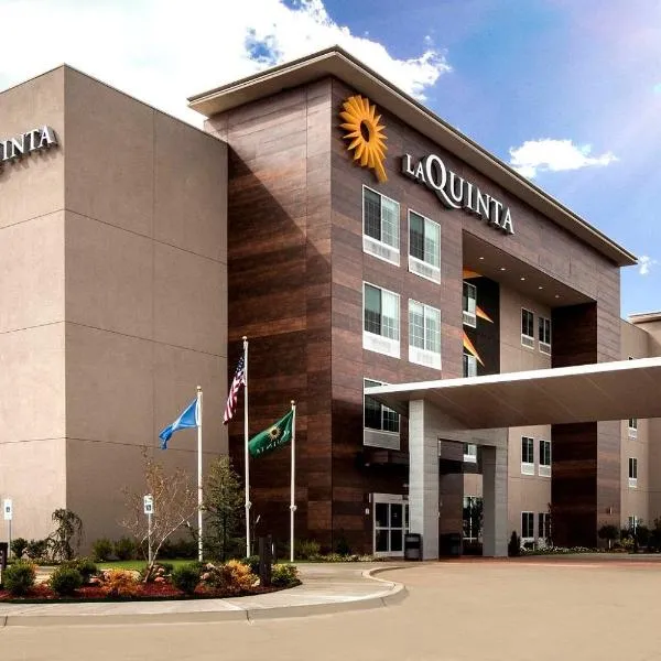 La Quinta by Wyndham Owasso, hotel v destinaci Owasso