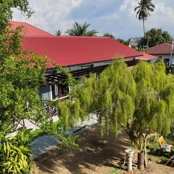 Kampung vibes with good location, hotel in Kota Bharu
