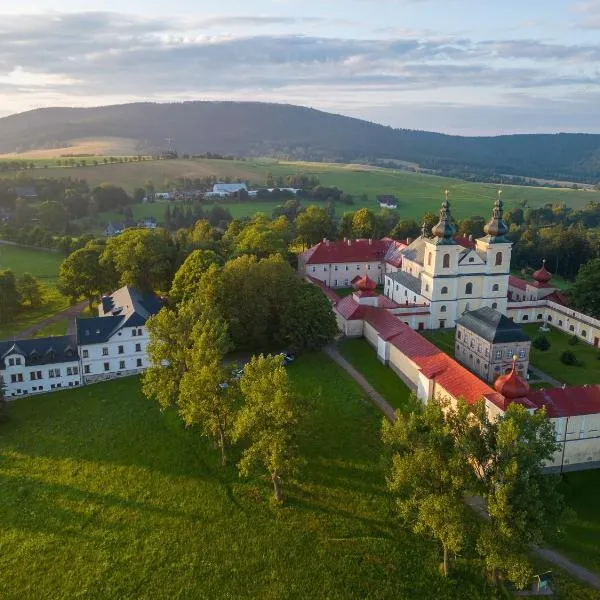 Hotel Poutní Dům, hotell i Králíky