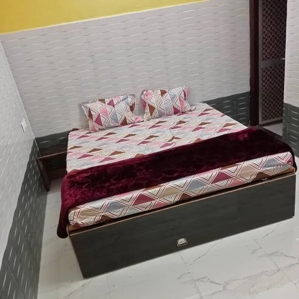 Himlok Guest House, hotel in Kedārnāth