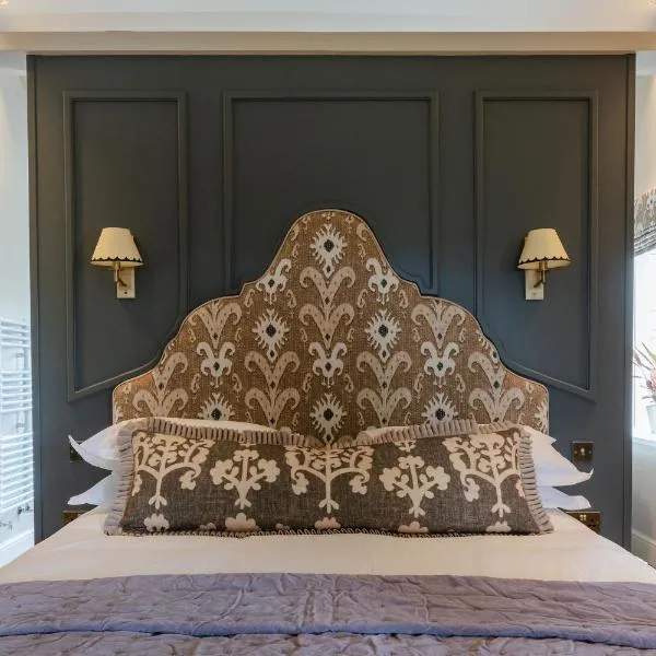 The 3 Acres Inn & Restaurant, готель у місті Гаддерсфілд