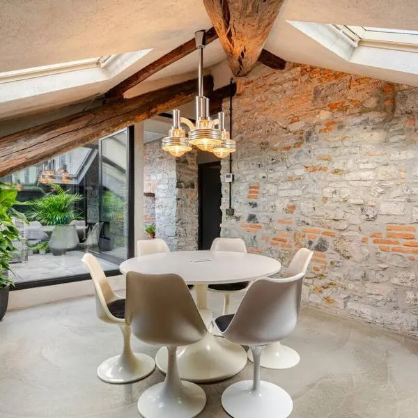 L'attico del Centro - Luxury Penthouse in Como Center, hotel in Como