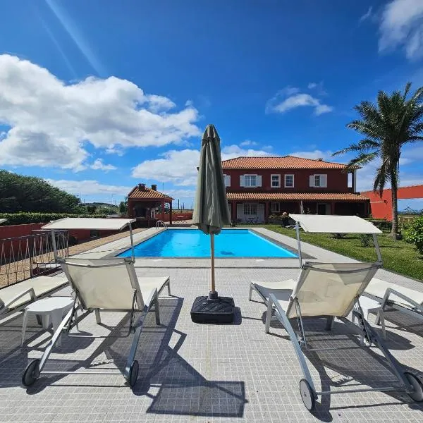 A Casa do Comandante - Piscina e Jardim, hotel a Lagoa