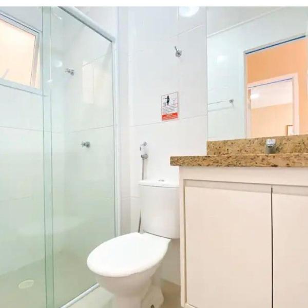 Apartamento com piscina a 200m da praia Toninhas - Foto 3