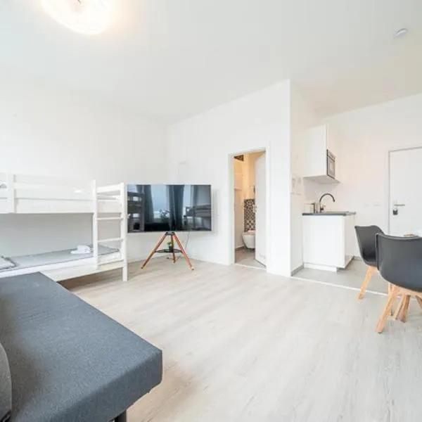 7 Modern city studio for 7 Bogenhausen near Messe Munich, khách sạn ở München