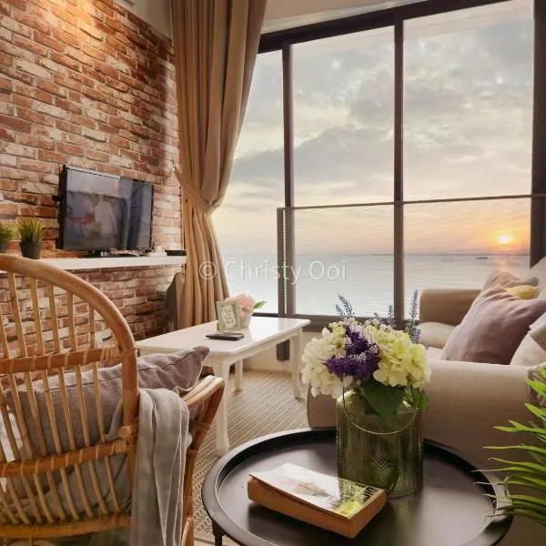 NEW 2BR Sunrise Gurney with Stunning Seaview 无敌日出海景房, hotel in George Town