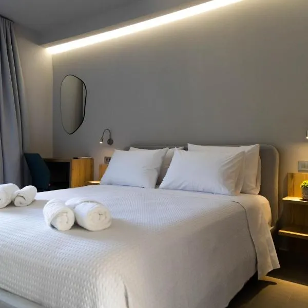 Ocetria Rooms 3, hotel in Tolo