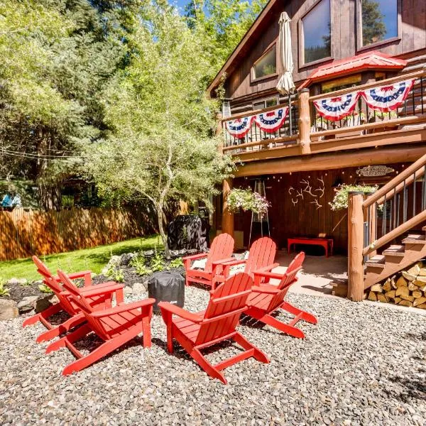 Cozy Ouray Home, Steps to Riverwalk Trail!, hotel in Ouray