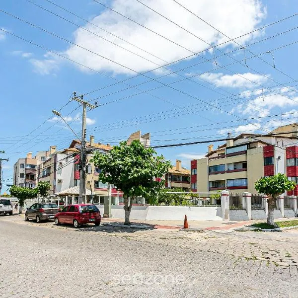 Condomínio bem localizado a 100m da Praia - CSC, Hotel in Florianópolis