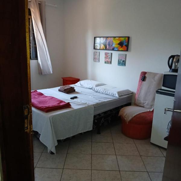 Quarto com banheiro casa da Mari